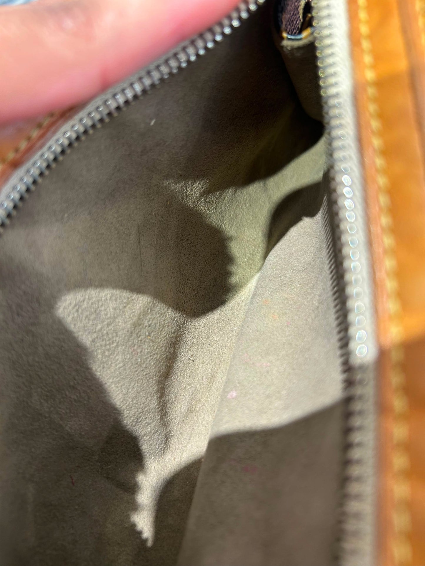 Louis Vuitton Shirley Clutch – Black Monogram Multicolore
