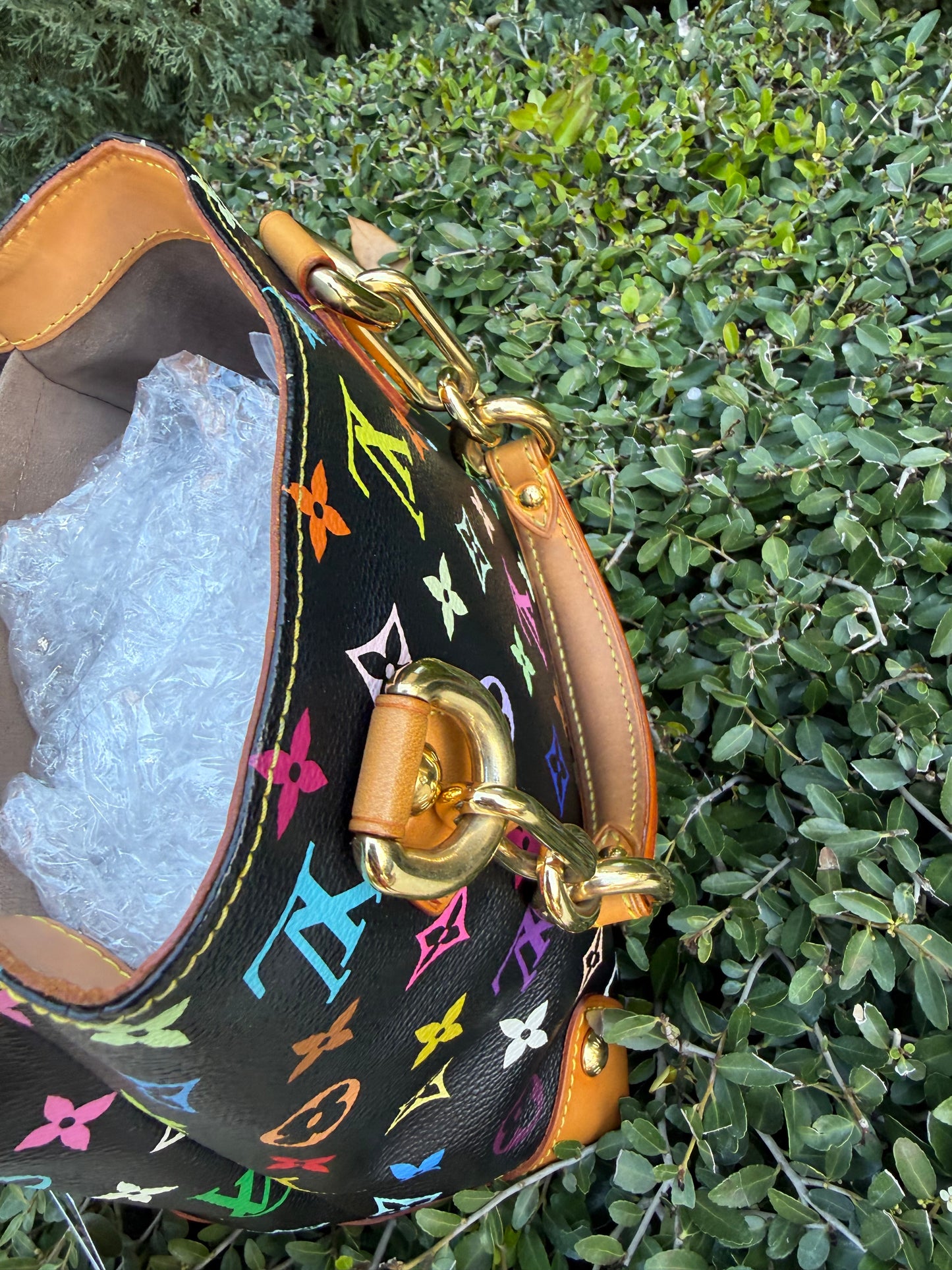 Louis Vuitton Audra in Noir