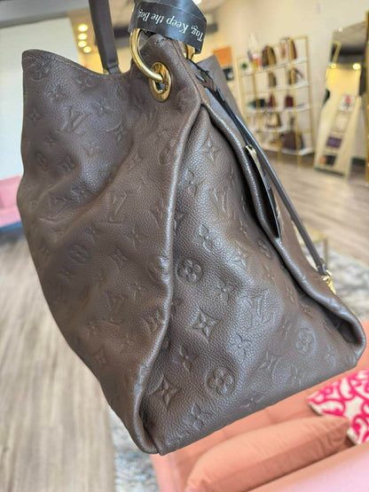 Louis Vuitton Artsy MM