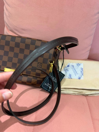 Louis Vuitton Favorite MM in Damier Ebene (For Ms Lisa)