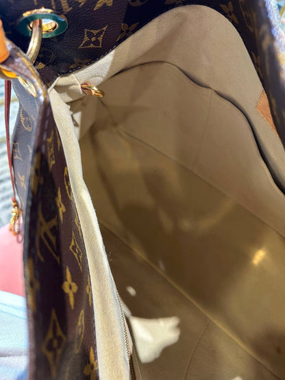 Louis Vuitton Artsy MM – Monogram Canvas