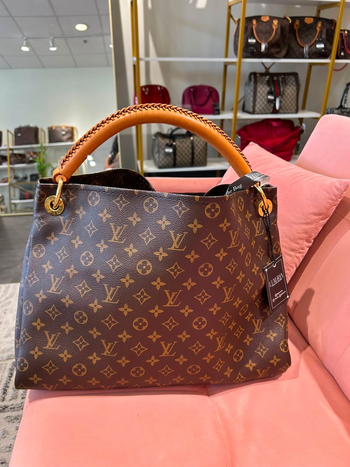 Louis Vuitton Artsy MM – Monogram Canvas