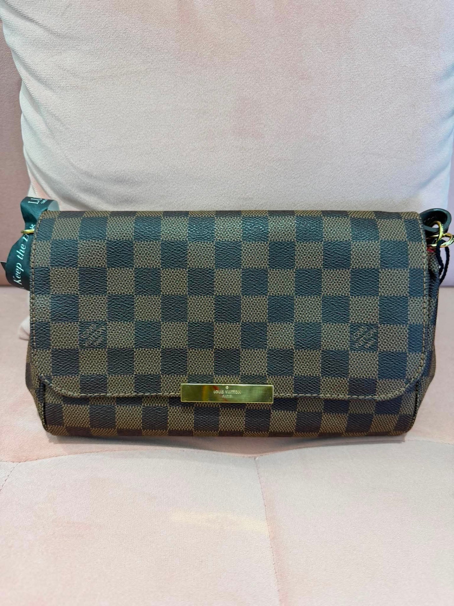 Louis Vuitton Favorite MM in Damier Ebene (For Ms Lisa)