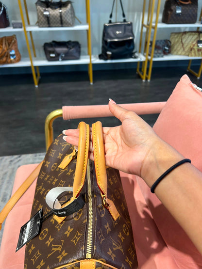 Louis Vuitton Speedy Bandoulière 30 – Monogram Canvas