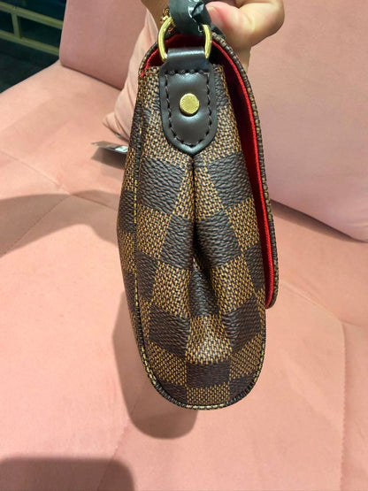 Louis Vuitton Favorite MM in Damier Ebene (For Ms Lisa)