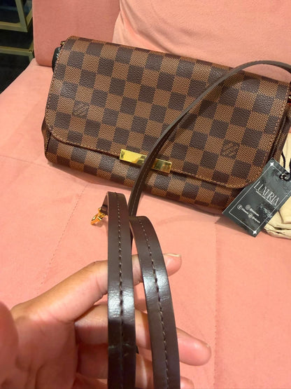 Louis Vuitton Favorite MM in Damier Ebene (For Ms Lisa)