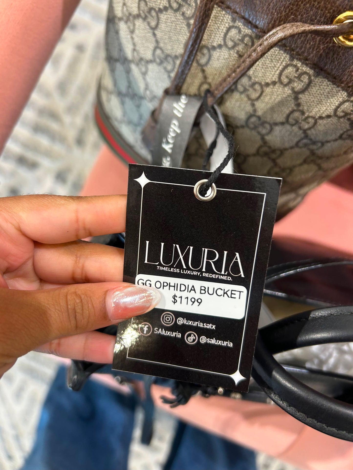 Gucci Ophidia GG Supreme Bucket Bag