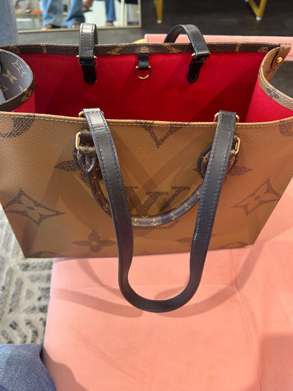 Louis Vuitton Onthego MM – Monogram Giant Reverse Canvas