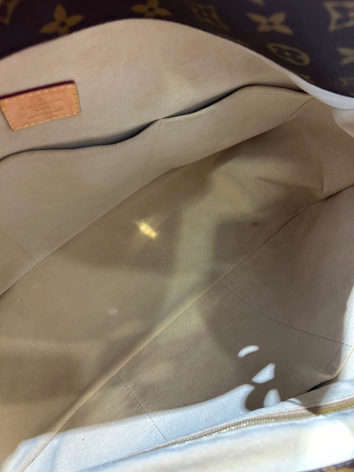 Louis Vuitton Artsy MM – Monogram Canvas