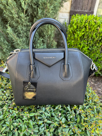 Antigona Small Top Handle Top Grained Leather