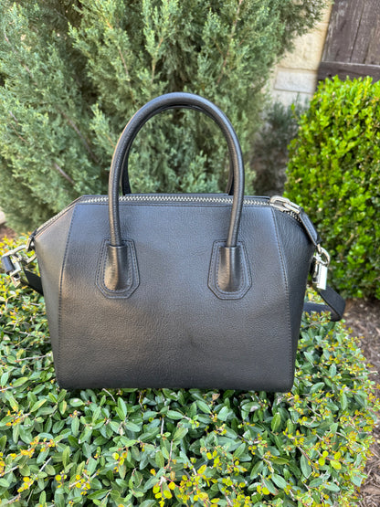 Antigona Small Top Handle Top Grained Leather