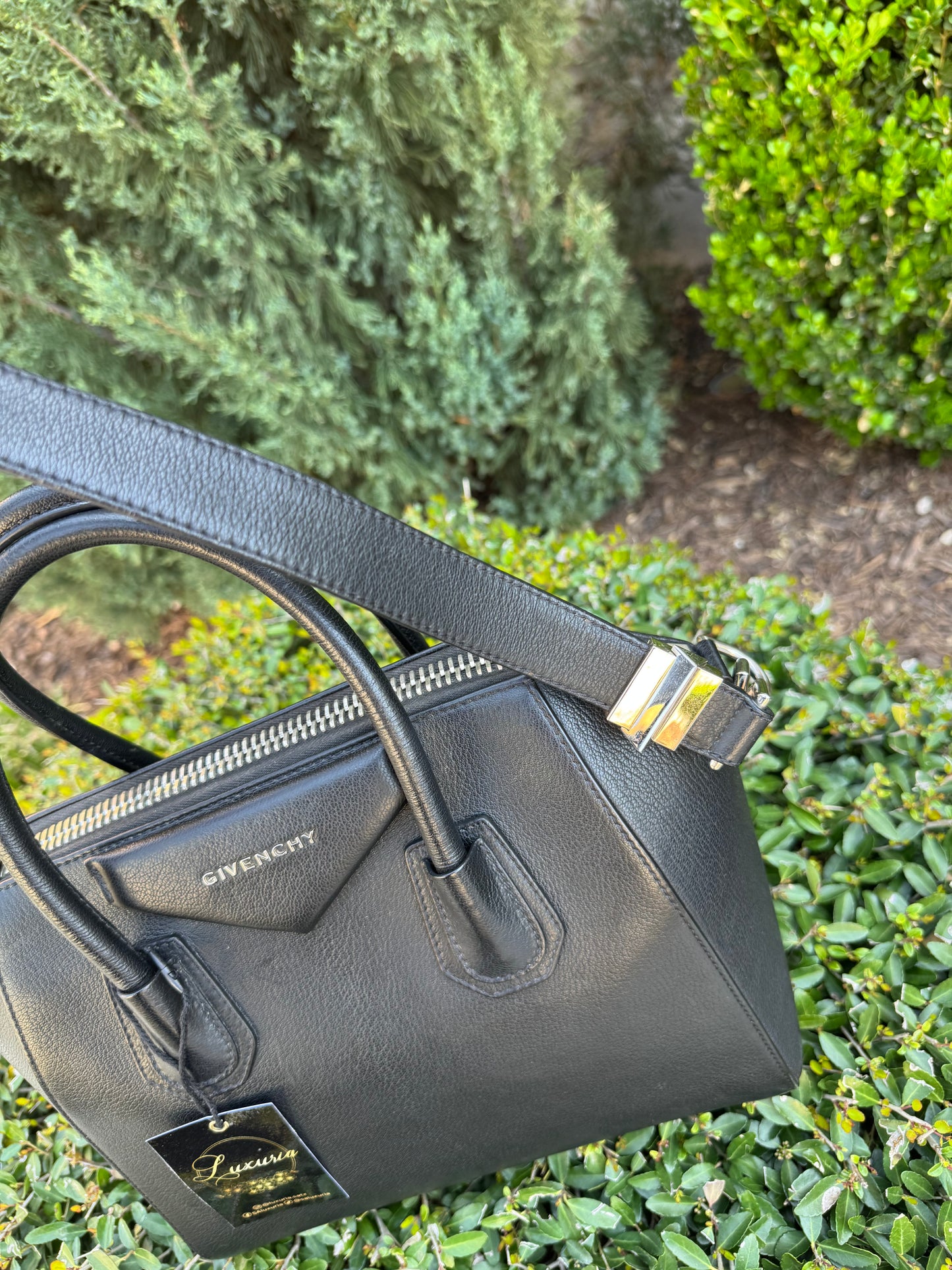 Antigona Small Top Handle Top Grained Leather