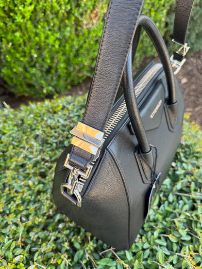 Antigona Small Top Handle Top Grained Leather