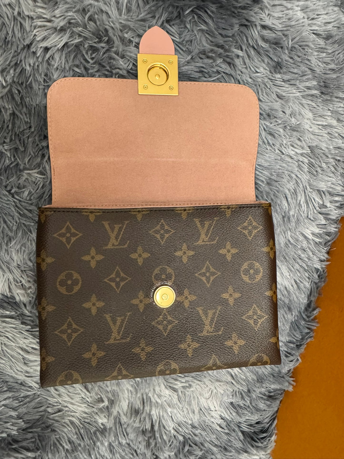Louis Vuitton Locky BB in Monogram Canvas and Rose Poudre Leather