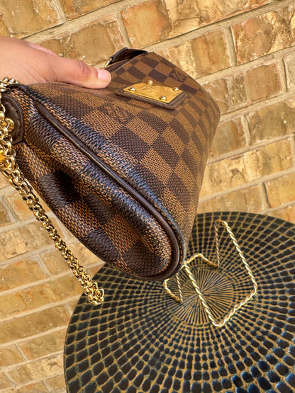 Louis Vuitton Eva Clutch