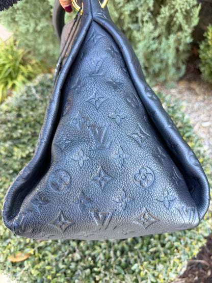 Louis Vuitton Artsy MM in Infini Empreinte Leather