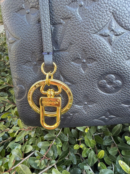 Louis Vuitton Artsy MM in Infini Empreinte Leather