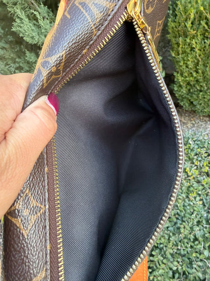 Louis Vuitton Bumbag in Monogram Canvas