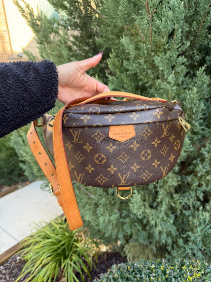 Louis Vuitton Bumbag in Monogram Canvas
