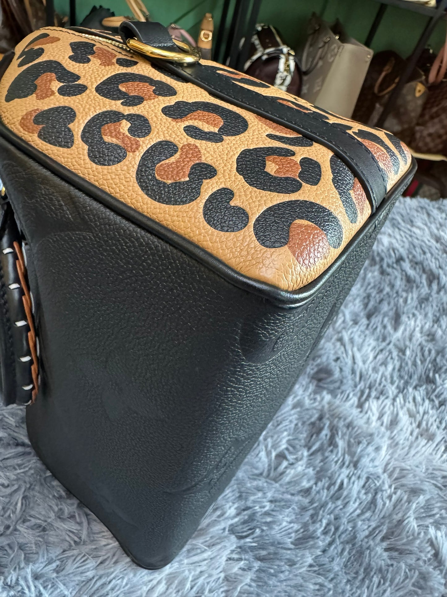 Louis Vuitton Speedy Bandoulière 25 in Wild at Heart (Limited Edition)