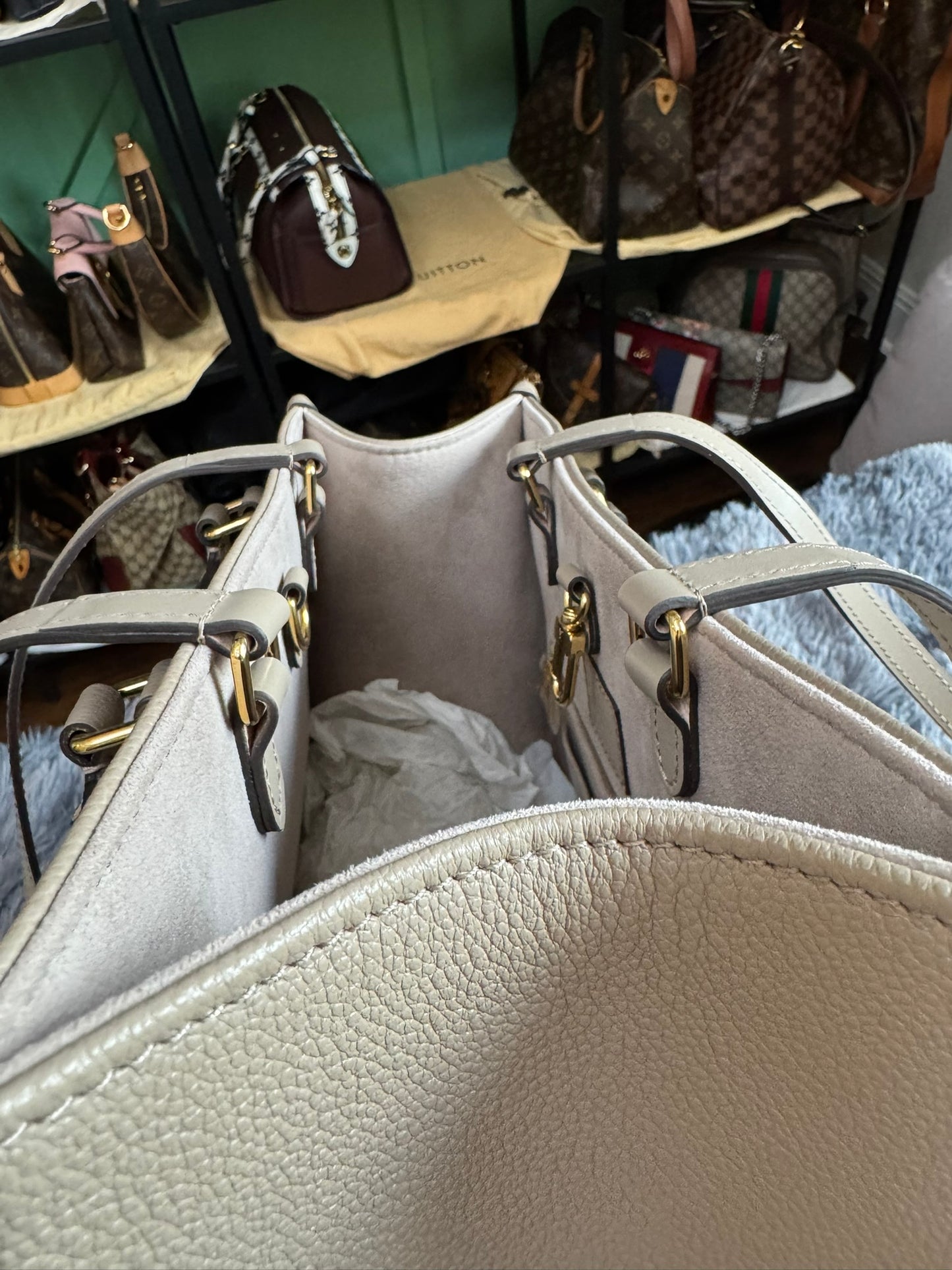 Louis Vuitton OnTheGo MM in Bicolor Monogram Empreinte Leather (Tourterelle/Cream)