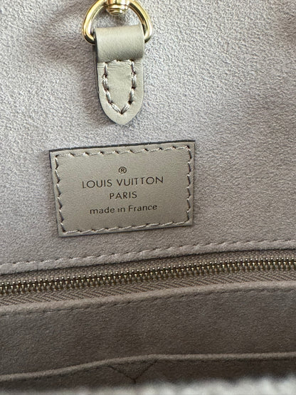 Louis Vuitton OnTheGo MM in Bicolor Monogram Empreinte Leather (Tourterelle/Cream)