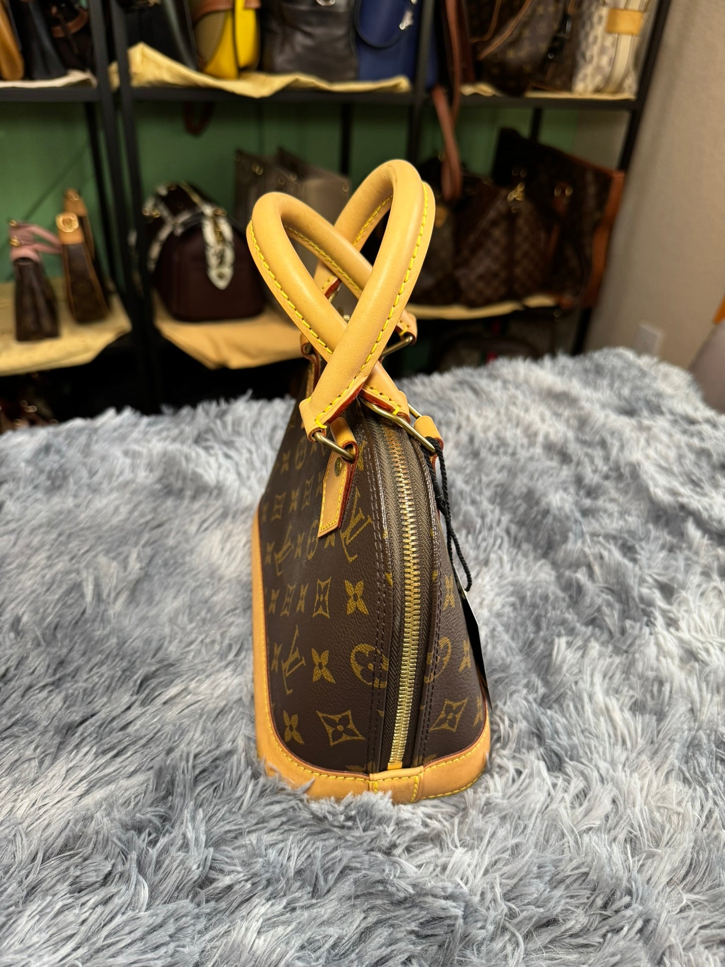 Louis Vuitton Alma BB