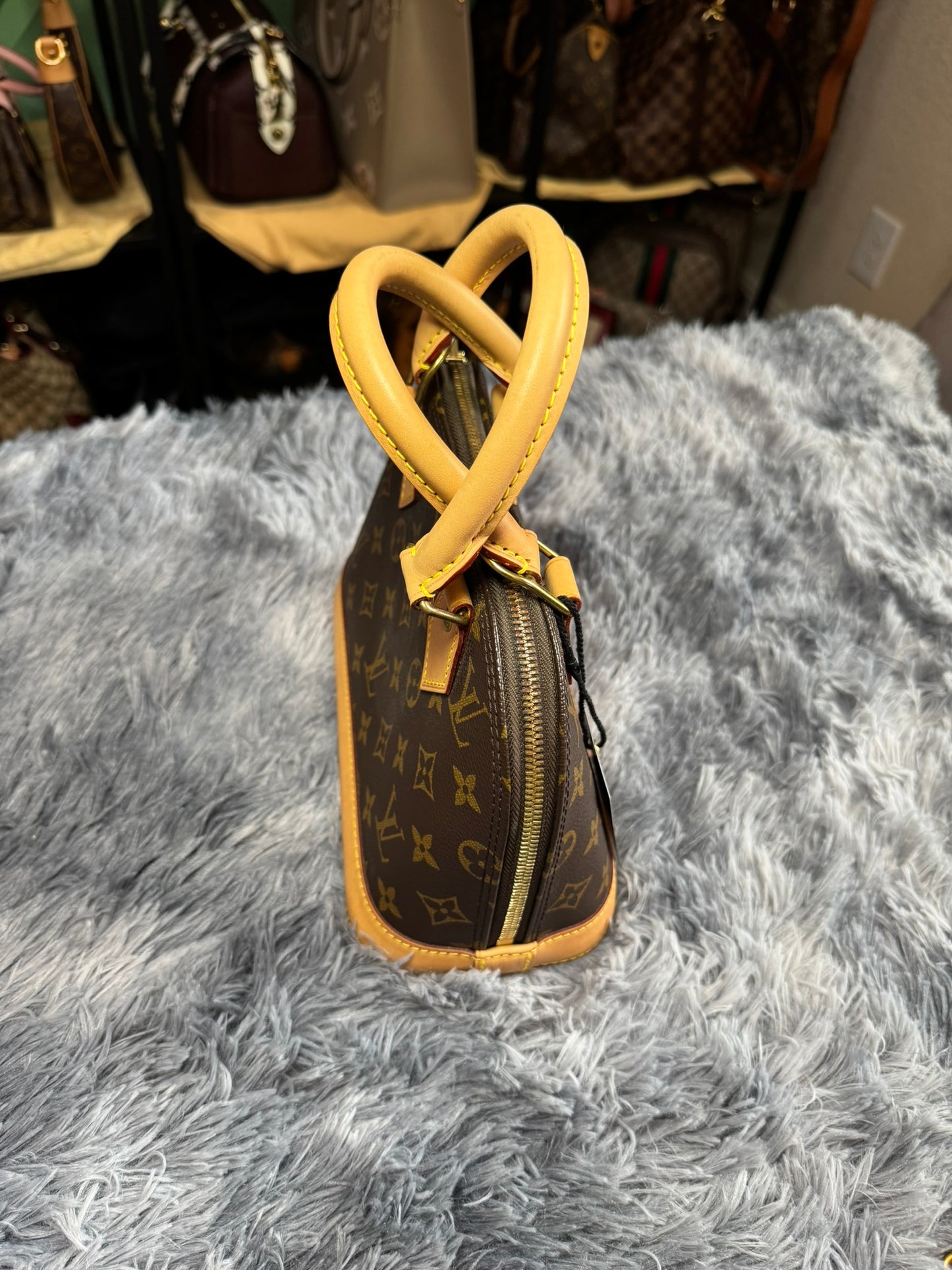 Louis Vuitton Alma BB