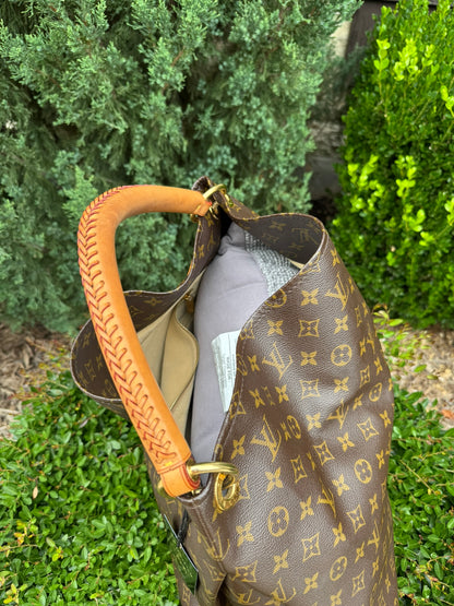 Louis Vuitton Artsy GM