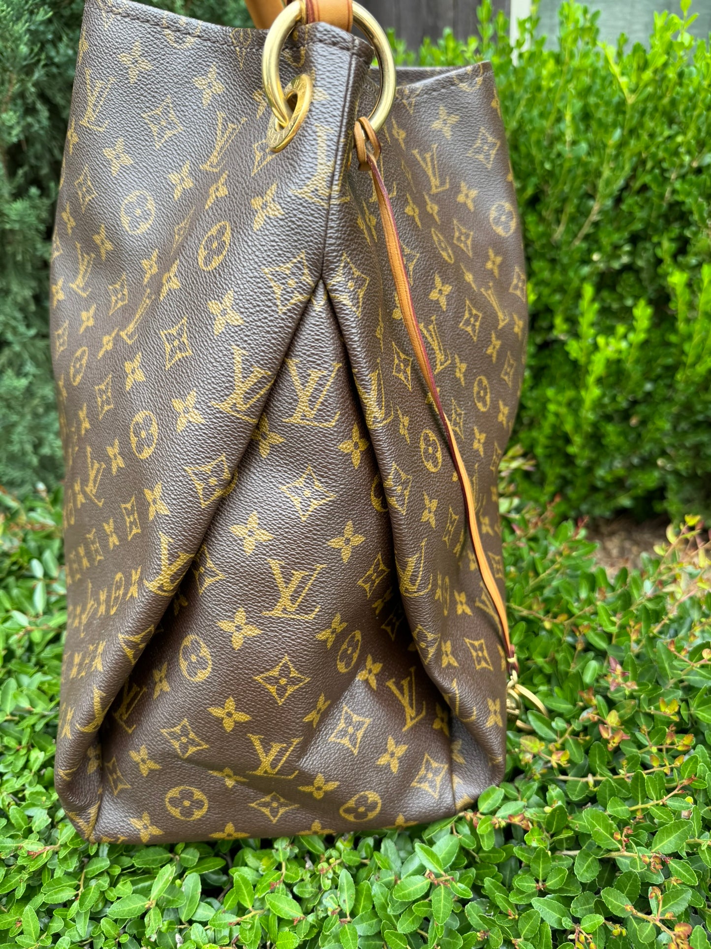 Louis Vuitton Artsy GM