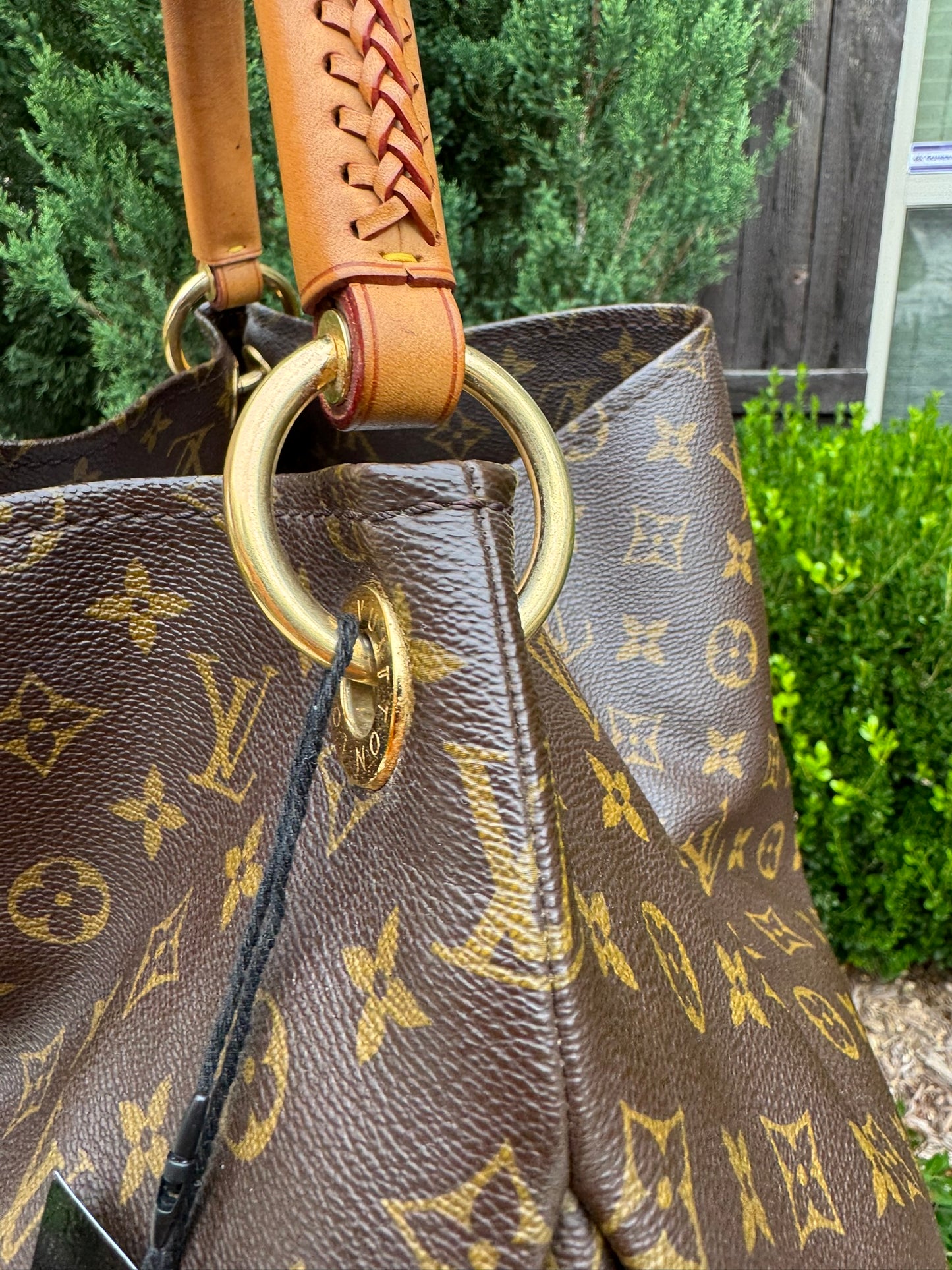 Louis Vuitton Artsy GM