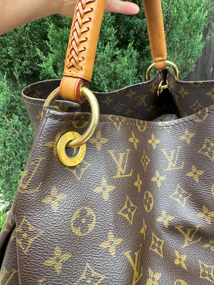 Louis Vuitton Artsy GM