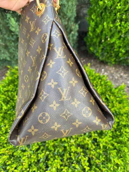 Louis Vuitton Artsy MM
