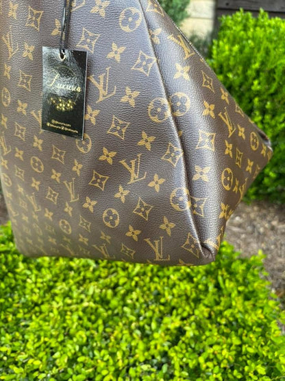 Louis Vuitton Artsy MM