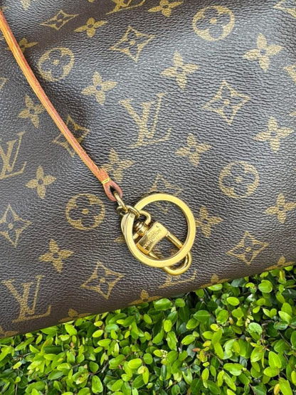Louis Vuitton Artsy MM