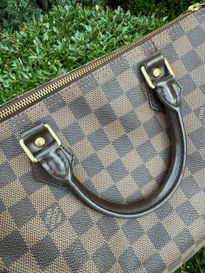 Louis Vuitton Speedy 30 in Damier Ebene Canvas