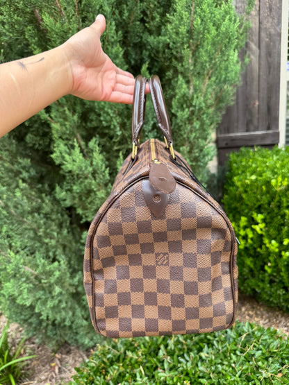 Louis Vuitton Speedy 30 in Damier Ebene Canvas