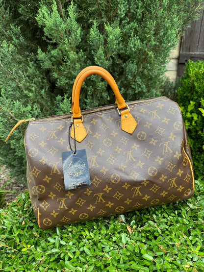 Louis Vuitton Speedy 35