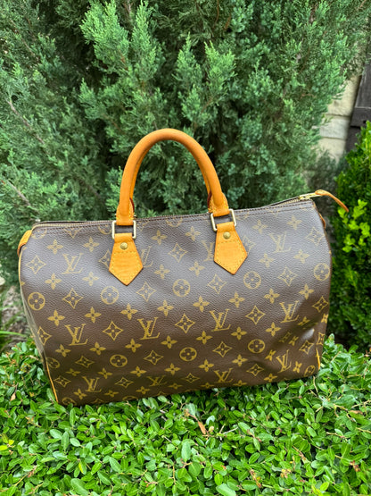 Louis Vuitton Speedy 35