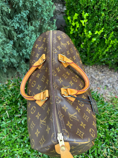 Louis Vuitton Speedy 35