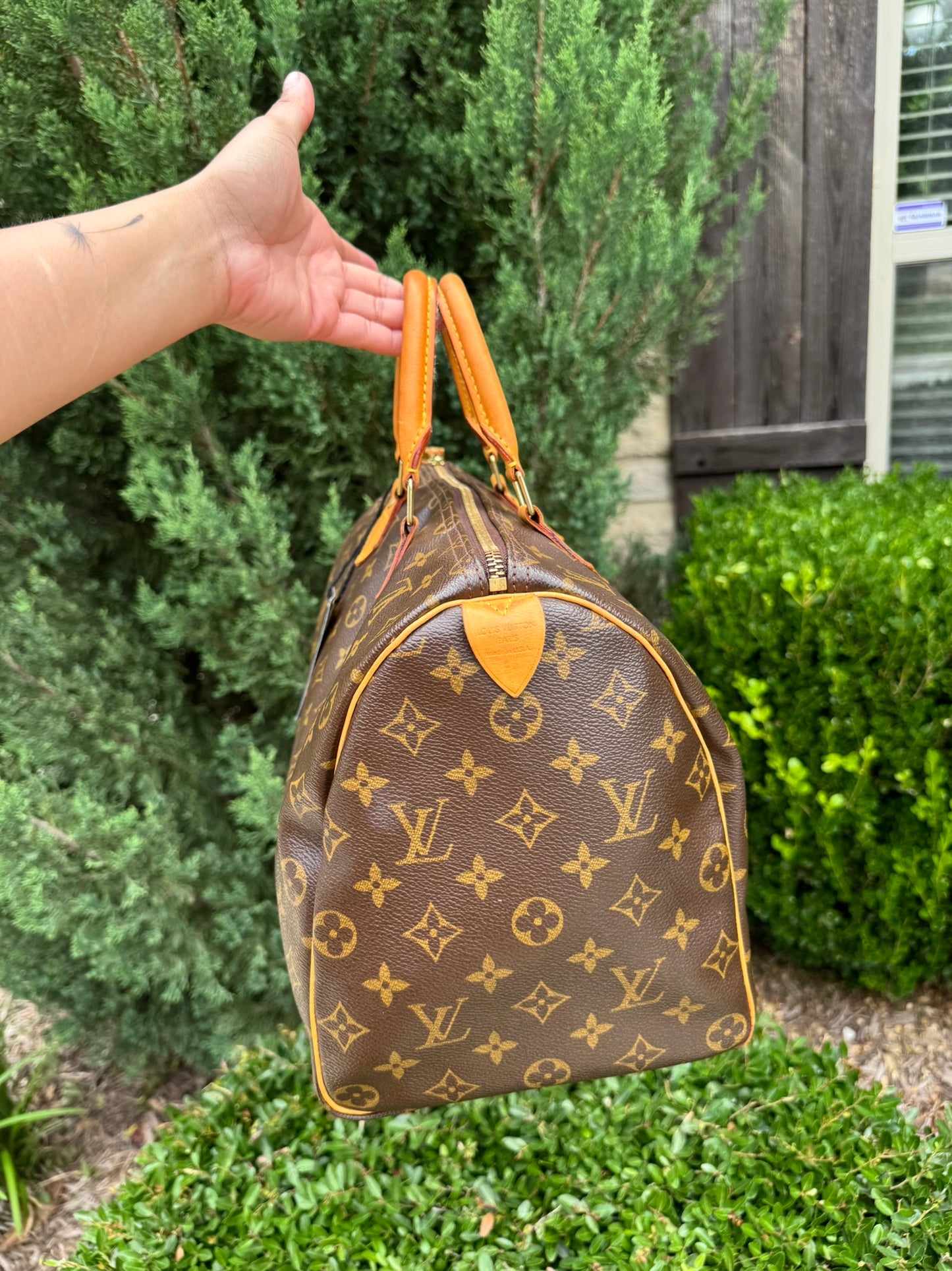 Louis Vuitton Speedy 35
