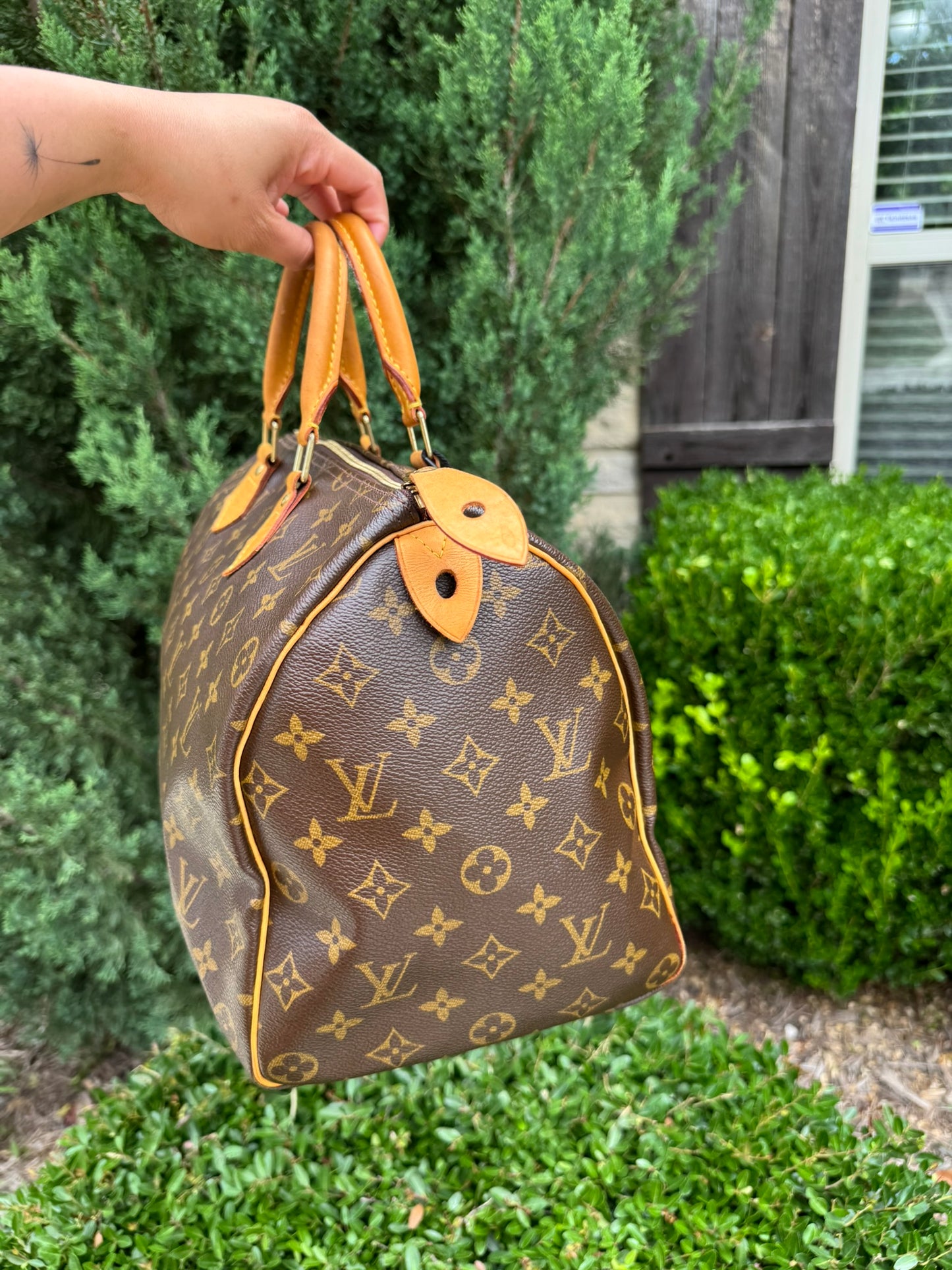 Louis Vuitton Speedy 35