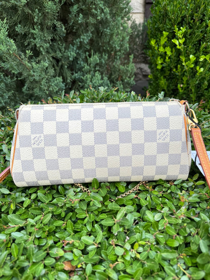 Louis Vuitton Eva Clutch in Damier Azur Canvas