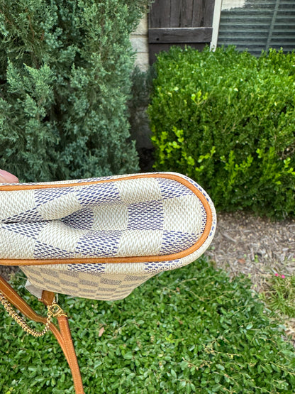 Louis Vuitton Eva Clutch in Damier Azur Canvas