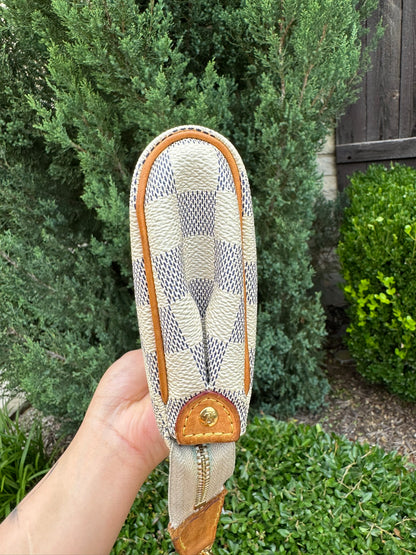 Louis Vuitton Eva Clutch in Damier Azur Canvas