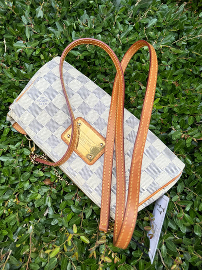 Louis Vuitton Eva Clutch in Damier Azur Canvas