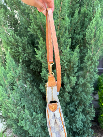 Louis Vuitton Eva Clutch in Damier Azur Canvas