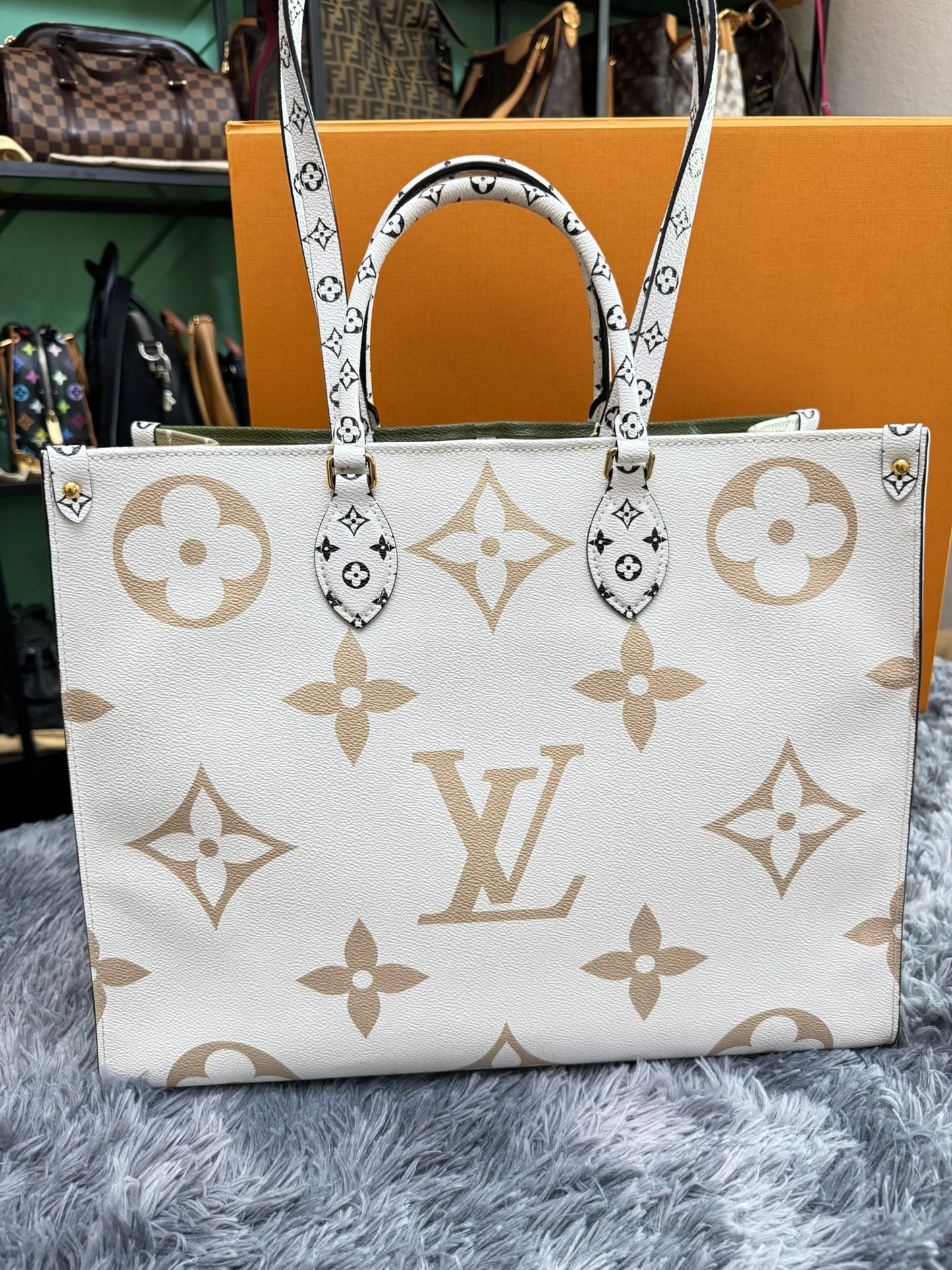 Louis Vuitton OnTheGo GM in Khaki Monogram Giant Canvas