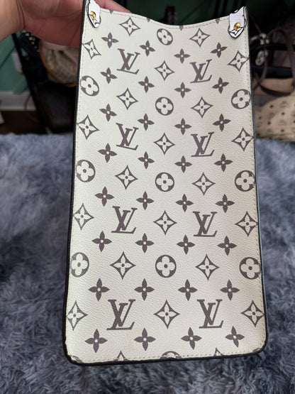 Louis Vuitton OnTheGo GM in Khaki Monogram Giant Canvas