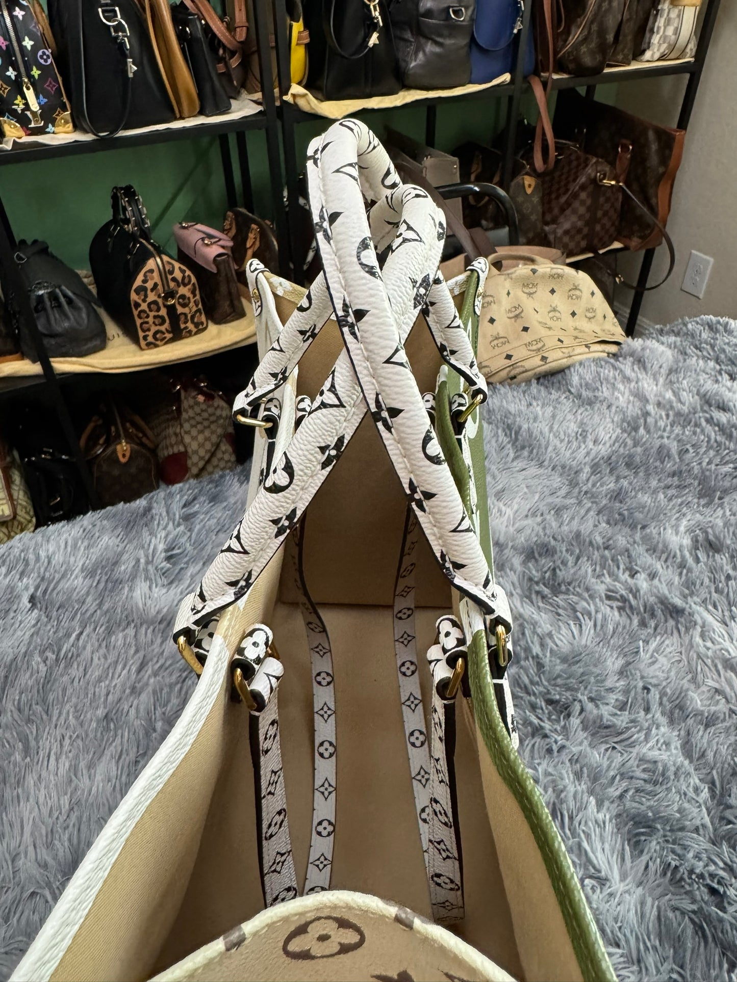 Louis Vuitton OnTheGo GM in Khaki Monogram Giant Canvas